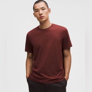 Men’s lululemon soft jersey short sleeve shirt fits like a large cotton tshirt